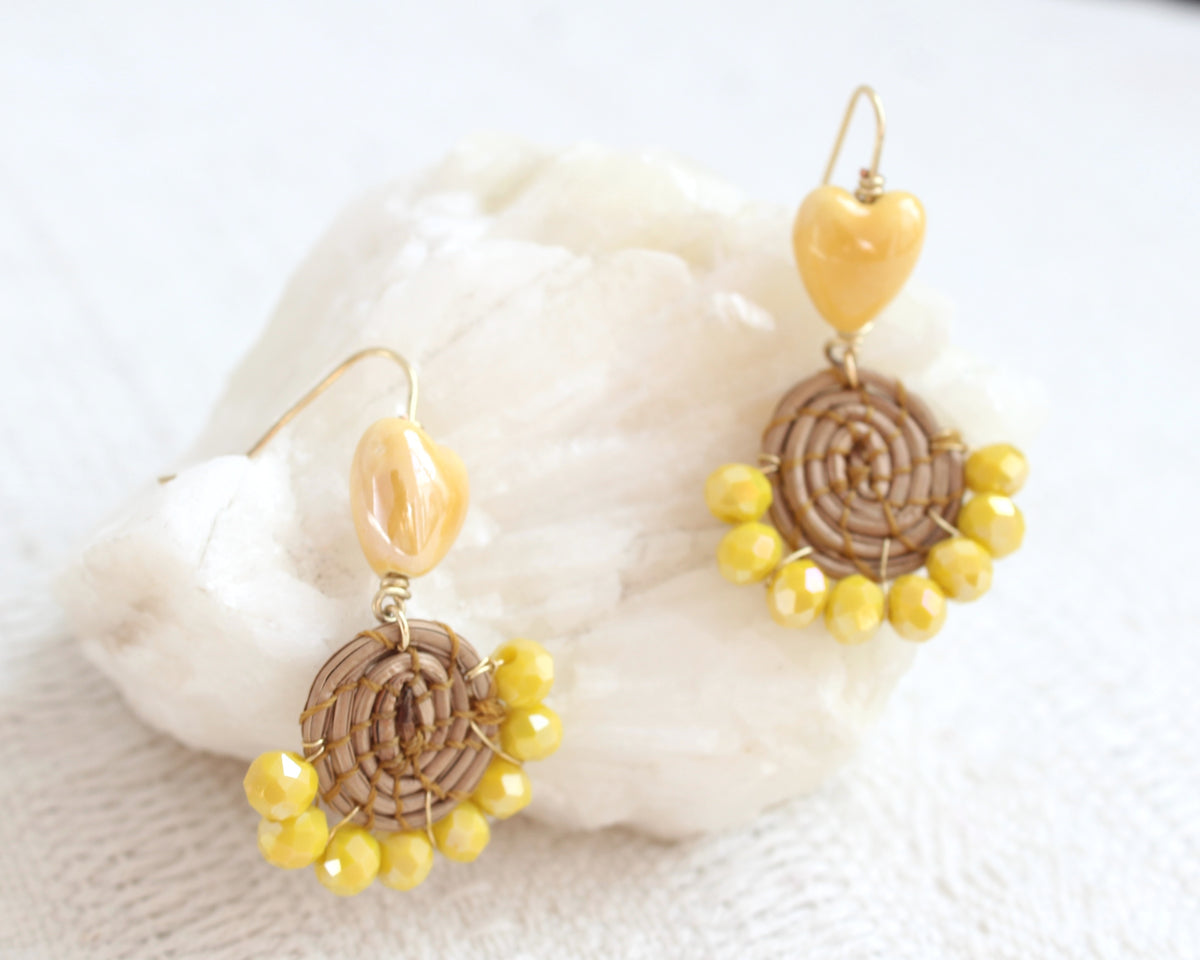 Aretes Ocoxal Corazón Amarillo