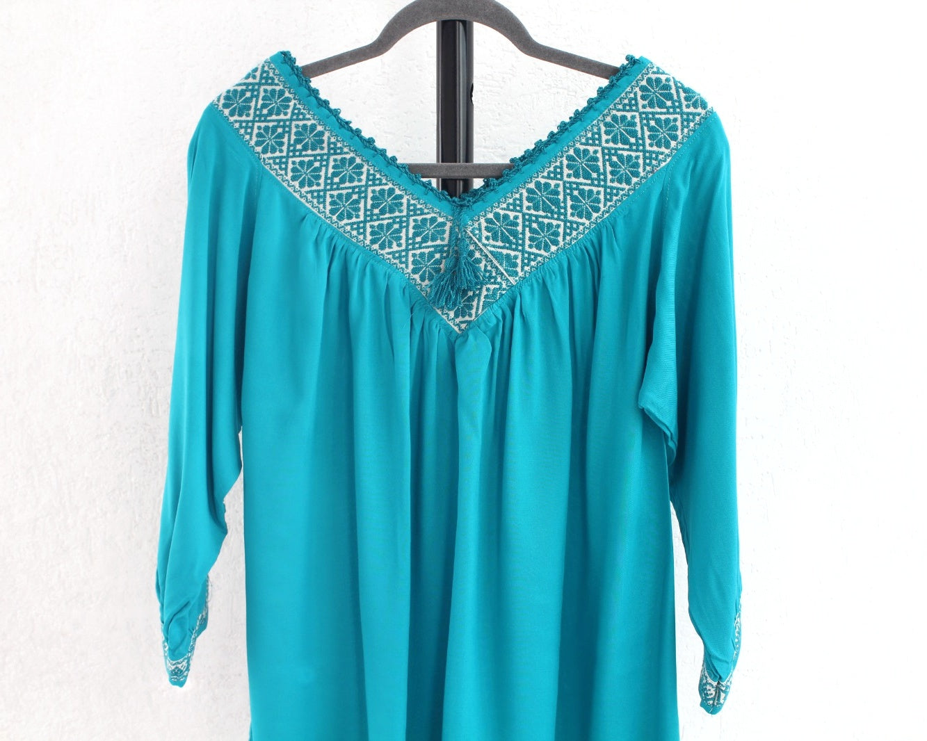 Blusa Cuello V Turquesa Flores
