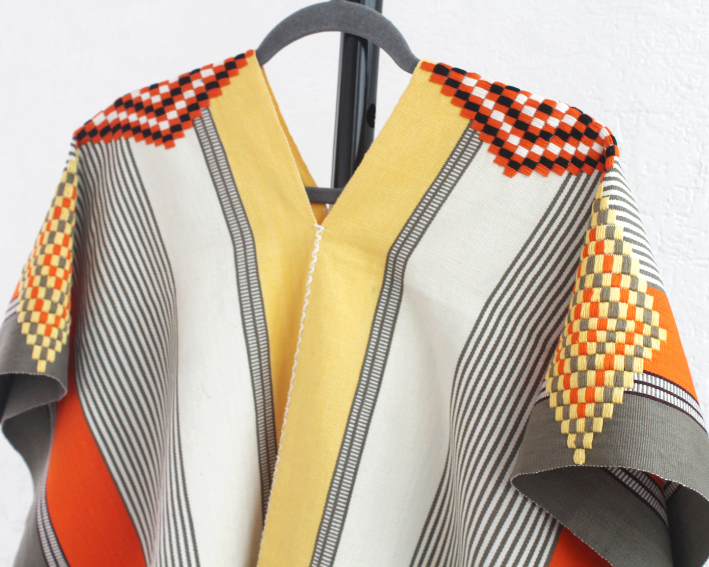 Jorongo Lineas Amarillo Gris Naranja