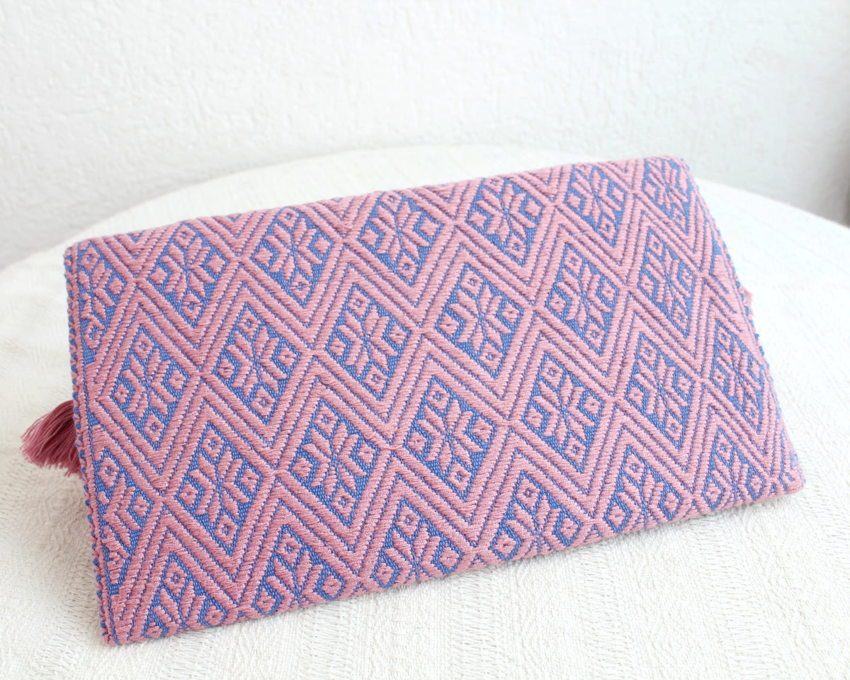 Clutch Artesanal Estrellas Rosa Azul