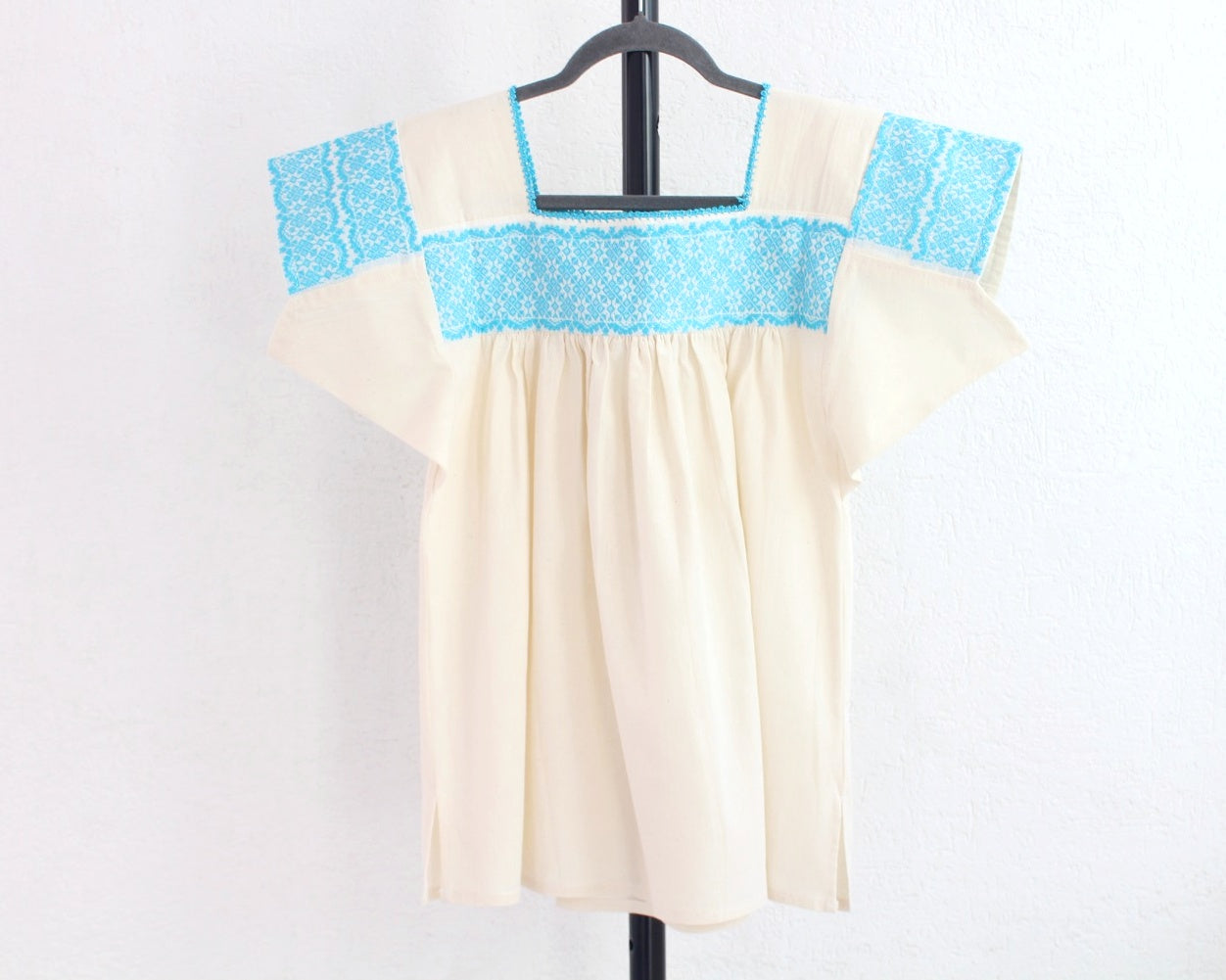 Blusa Tradicional Bordada Estrellas Azul Claro  L - XL