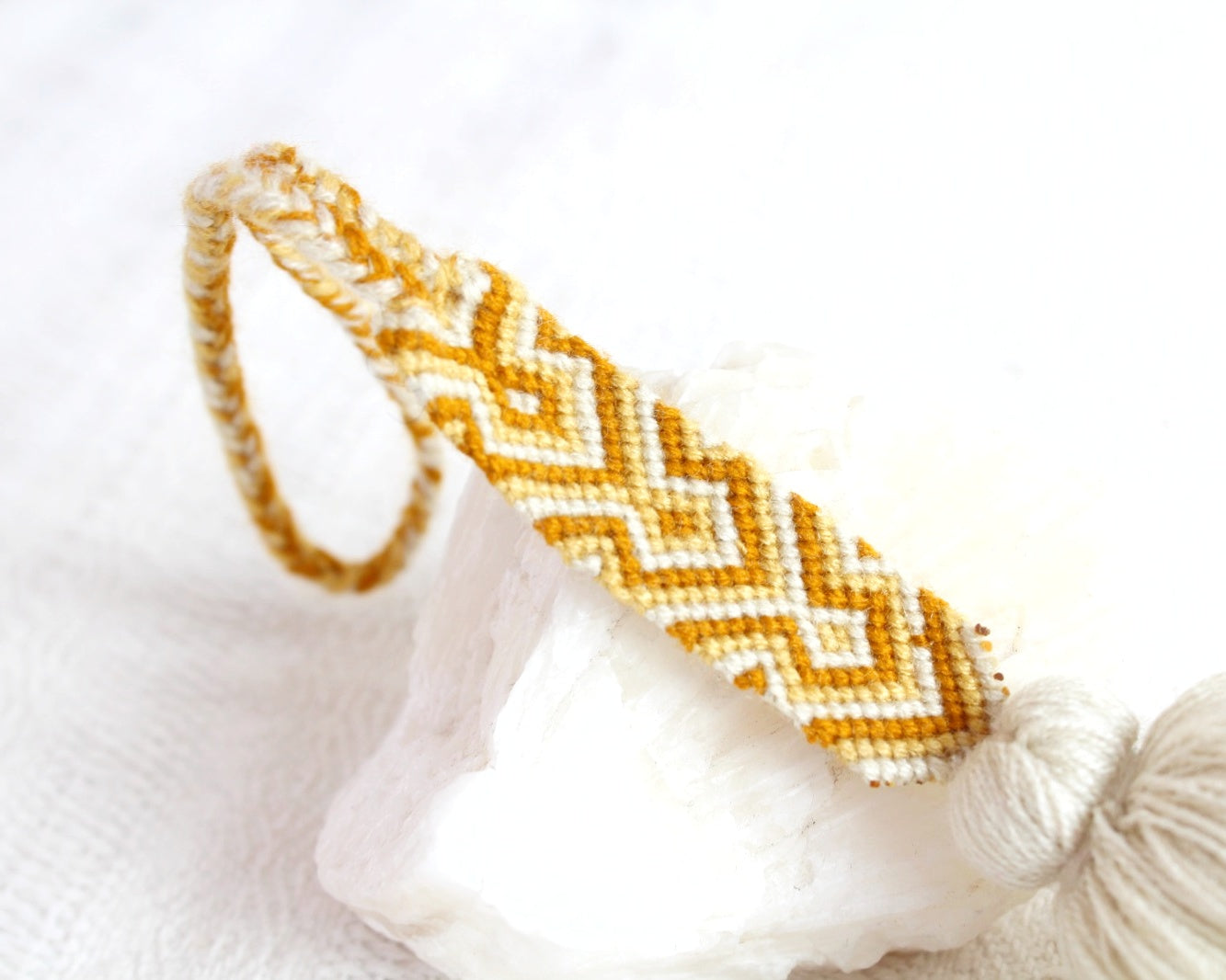 Campanitas con pulsera Beige Amarillo Mostaza