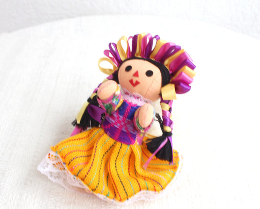 Muñeca Lelé Pequeña Morado Amarillo Rosa