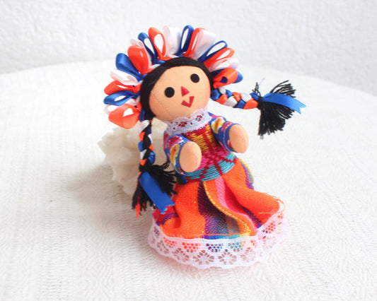 Muñeca Lelé Pequeña Azul Naranja Blanco