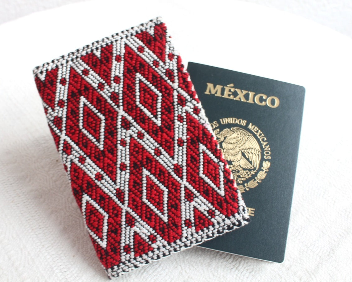 Porta Pasaporte Cosmo Rojo Negro