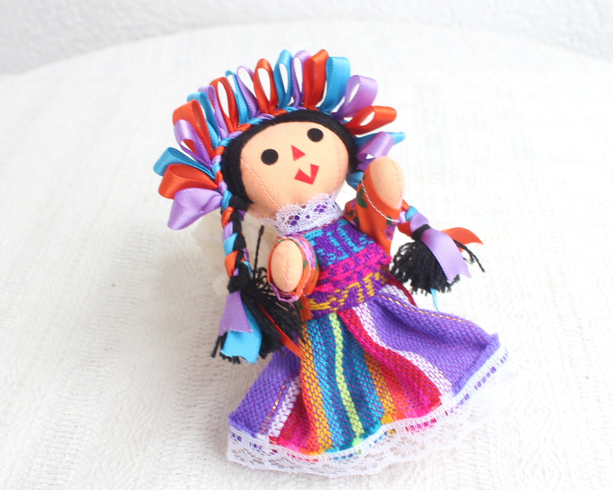 Muñeca Lelé Pequeña Azul Naranja Lila