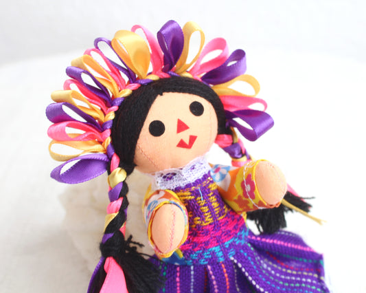 Muñeca Lelé Pequeña Lila Amarillo Rosa