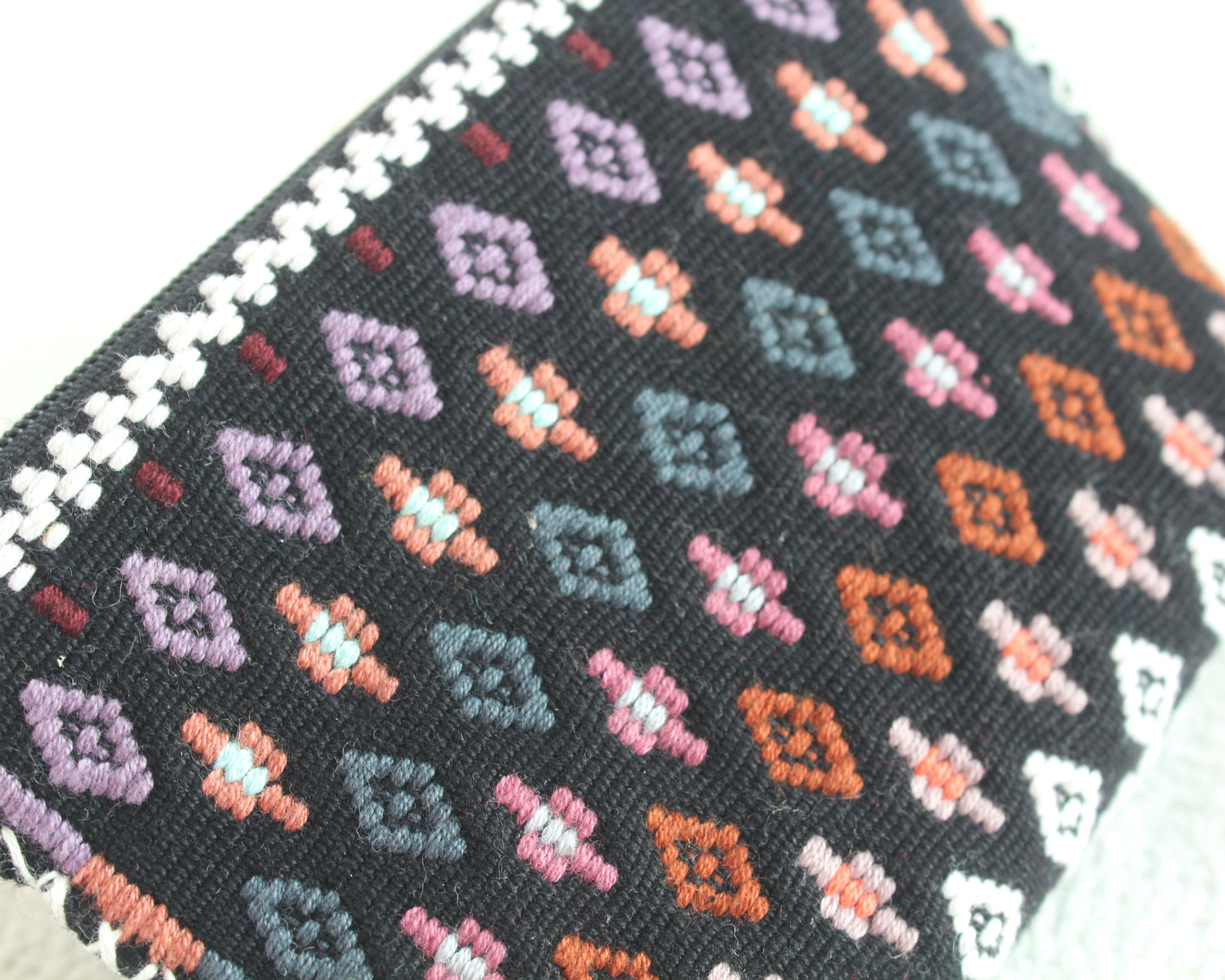 Monedero Cosmo Negro Rosa Verde