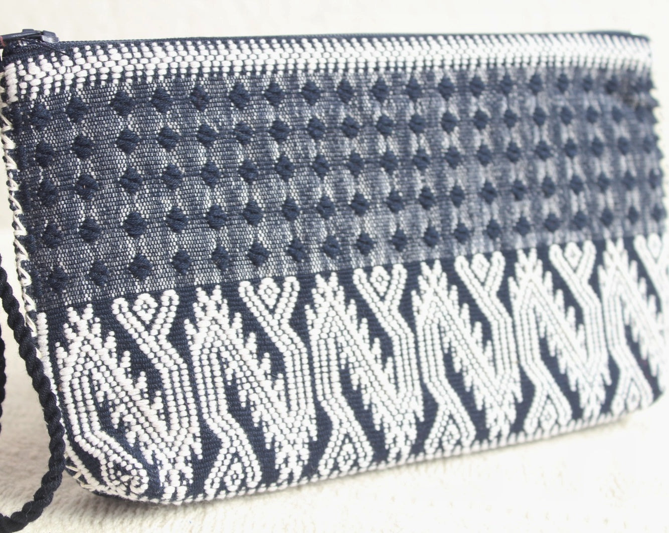 Neceser Quetzalcóatl Gris Blanco