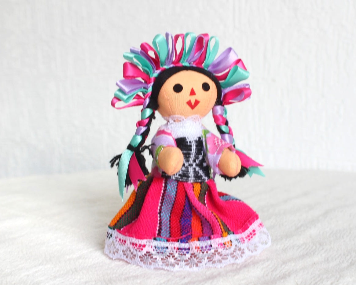Muñeca Lelé Pequeña Rosa Turquesa Lila
