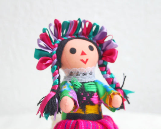 Muñeca Lelé Mediana Vino Verde Rosa