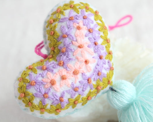 Corazón Florecitas Verde Lila Rosa