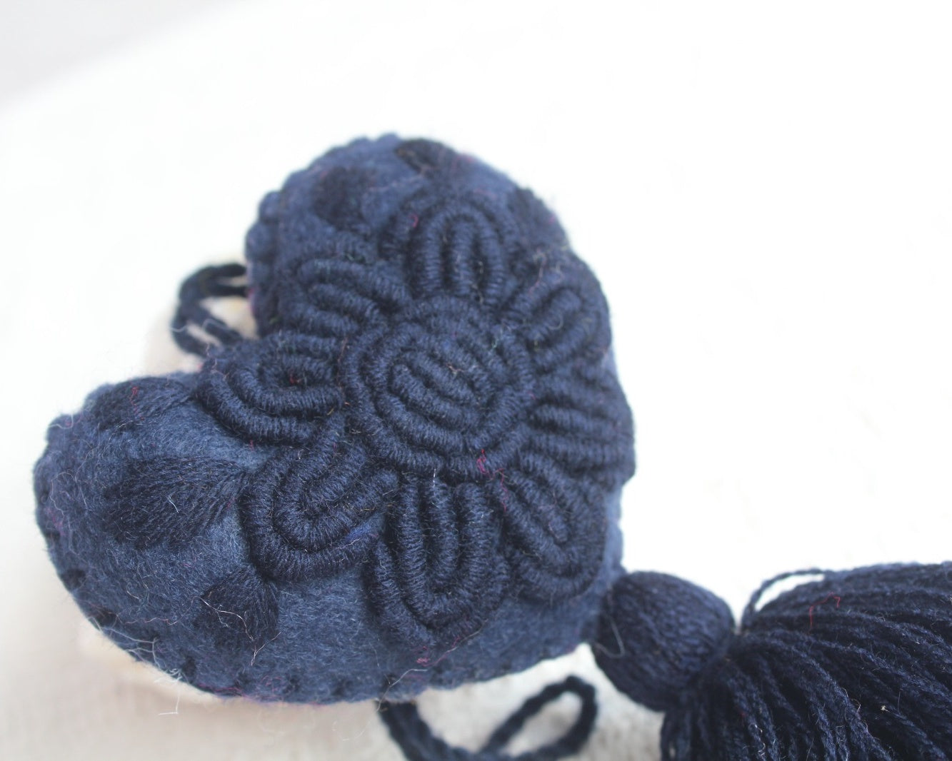 Corazón Flor Rococo Azul Marino