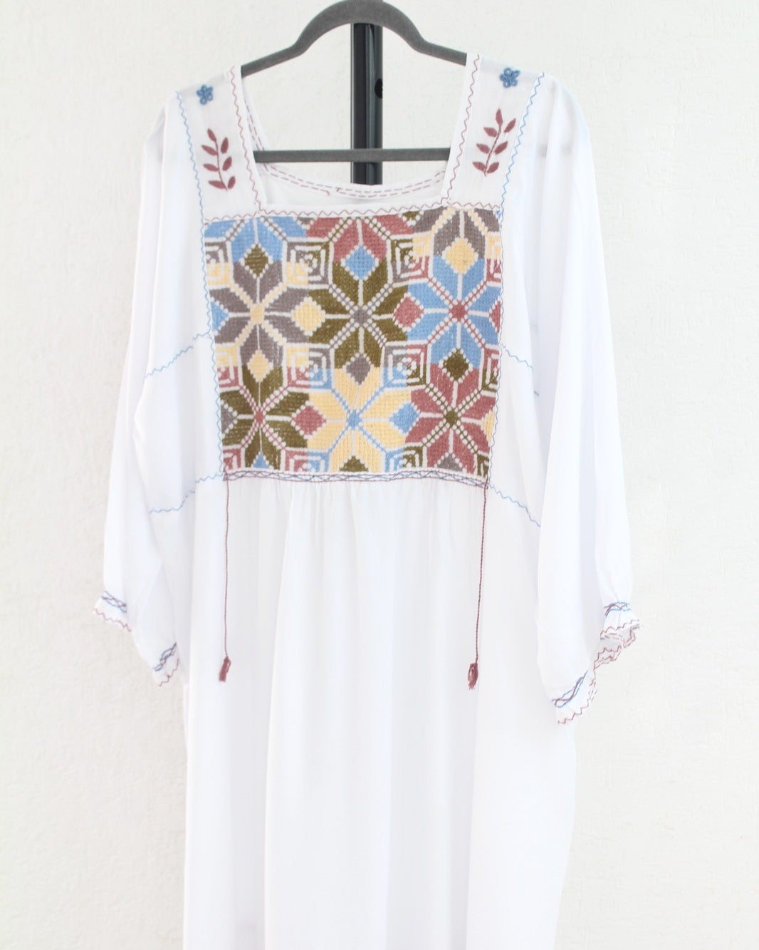 Vestido Julia Flores Manga XL / XXL Blanco