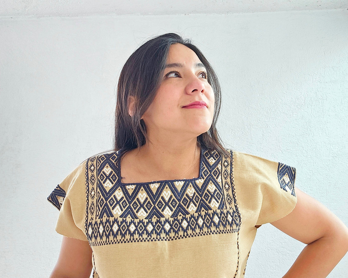 Huipil corto Laura Beige Gris Oxfort
