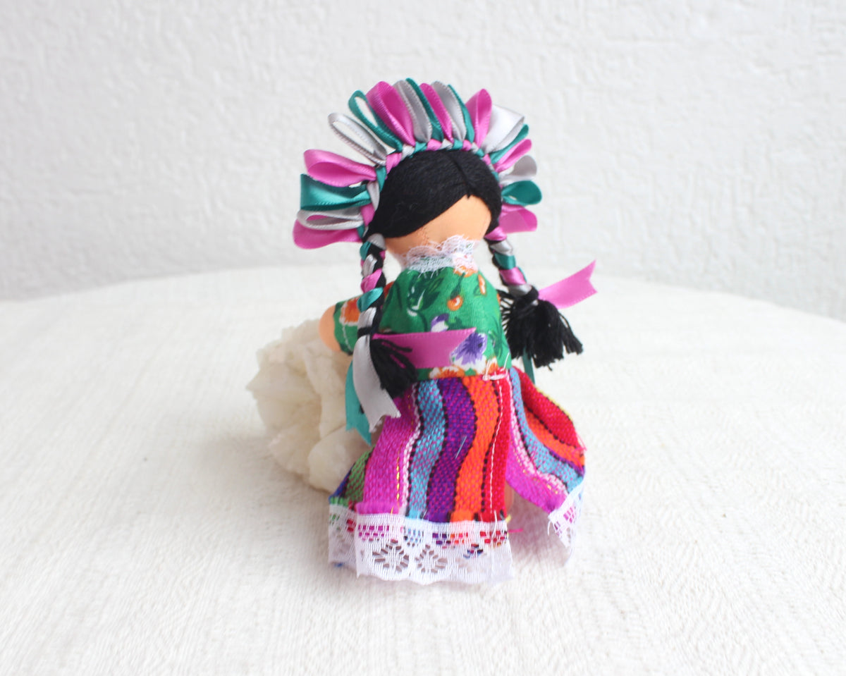 Muñeca Lelé Pequeña Rosa Verde Gris