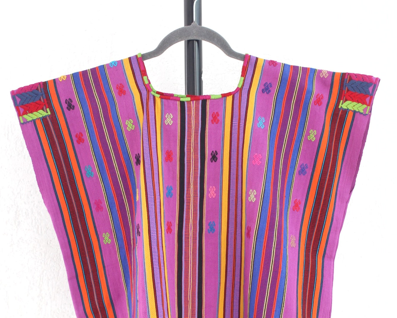 Huipil Corto Pantheló Lila Amarillo Rosa