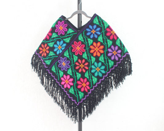 Mañanita Florecitas Negro Bordado Punto de Cruz