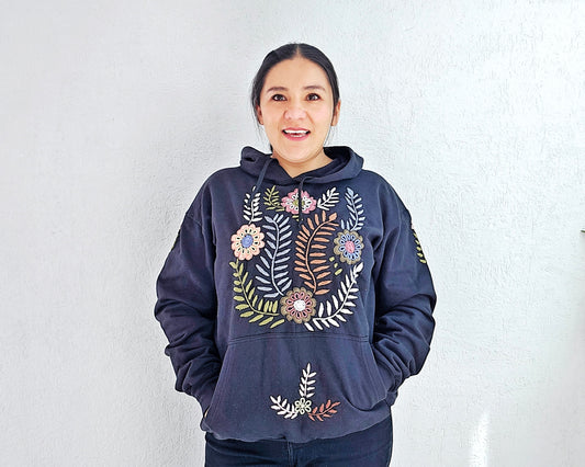 Sudadera XL Rococo Negro Florecitas