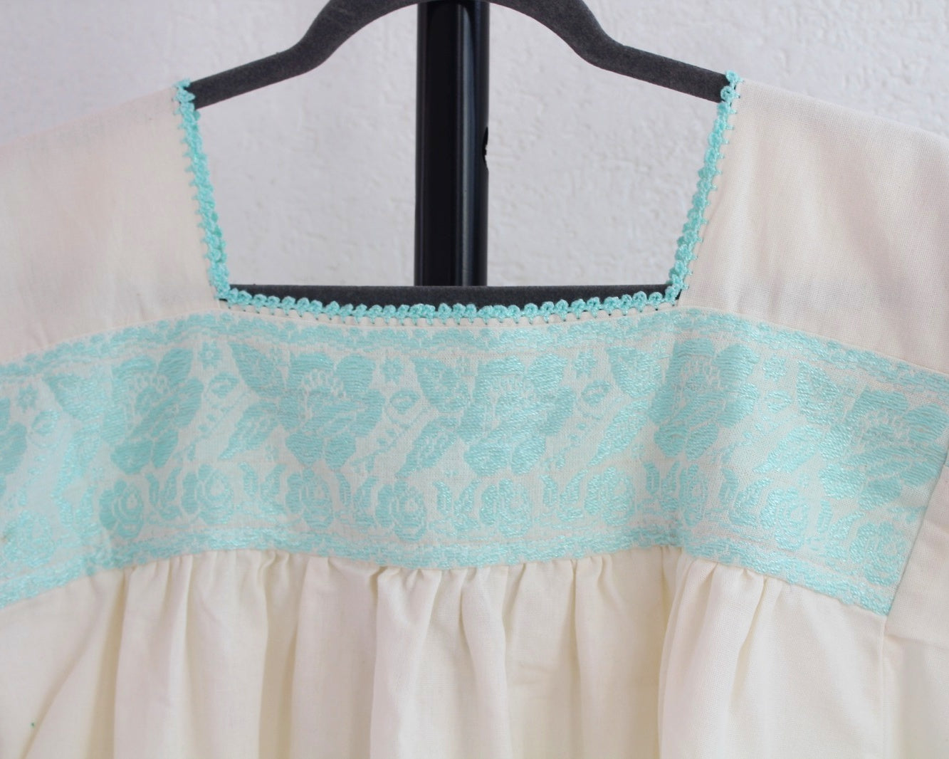 Blusa Tradicional Bordada Rosas Azul Claro L - XL