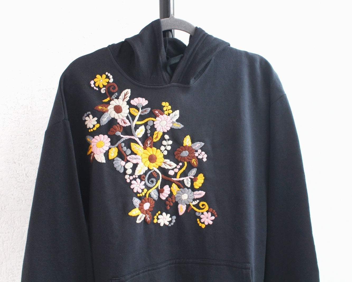 Sudadera L Flores Negra Rosa