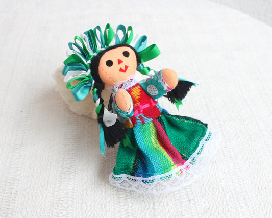 Muñeca Lelé Pequeña Esmeralda Verde Blanco