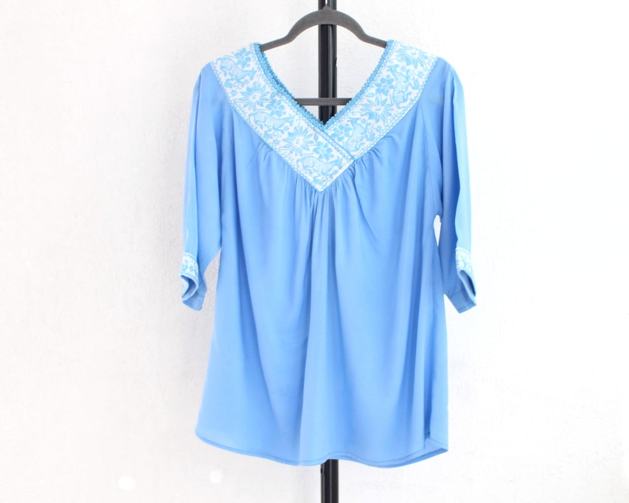 Blusa Cuello V Azul Burritos