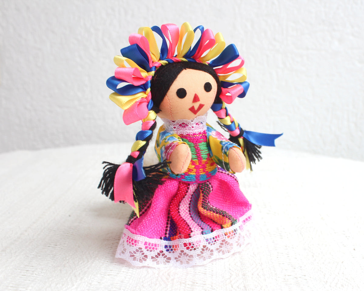 Muñeca Lelé Pequeña Rosa Amarillo Azul