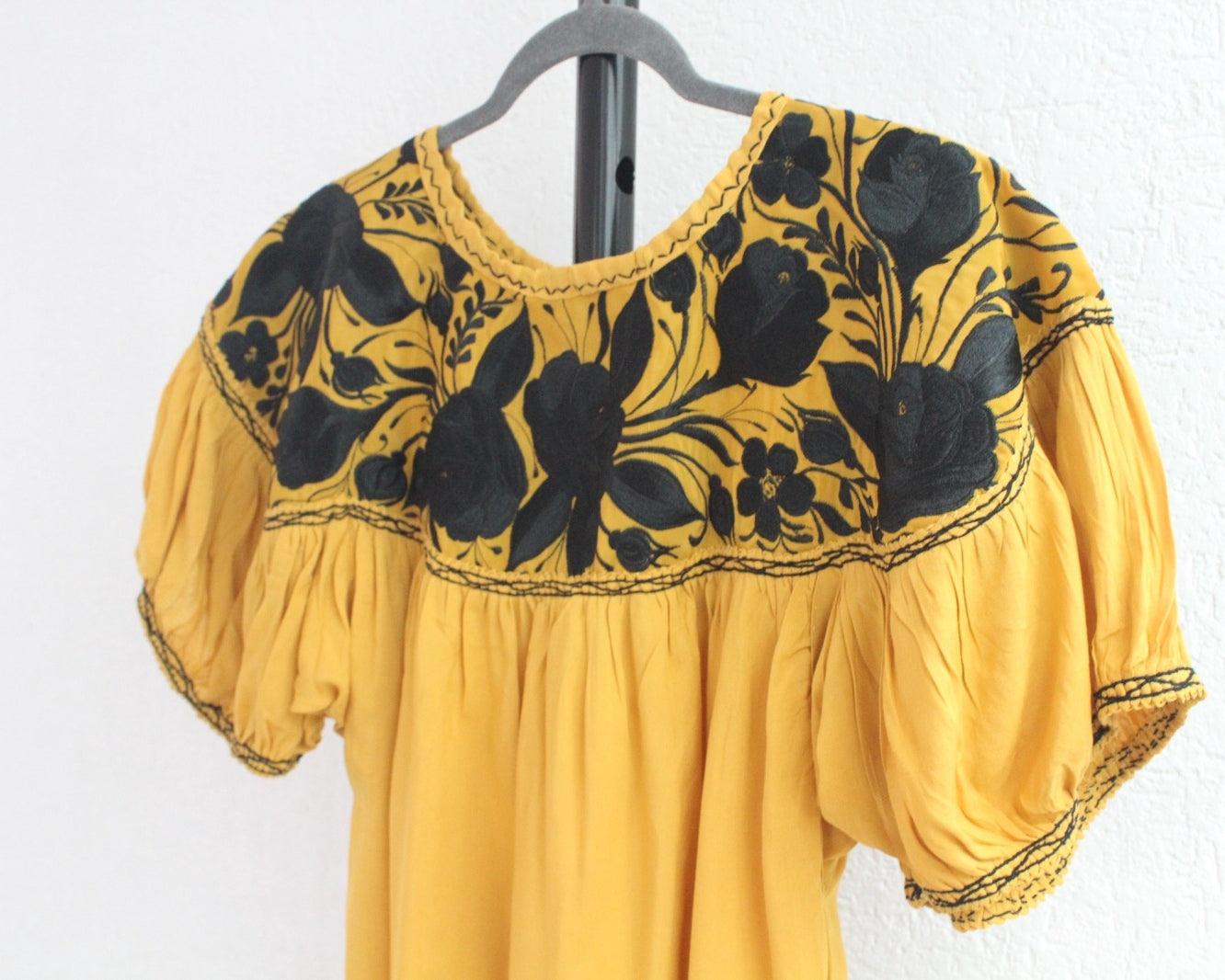 Blusa Abigail Flores Amarillo Negro  XXL - XXXL