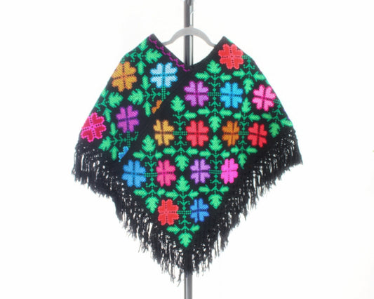 Mañanita Flores Negro Bordado Punto de Cruz