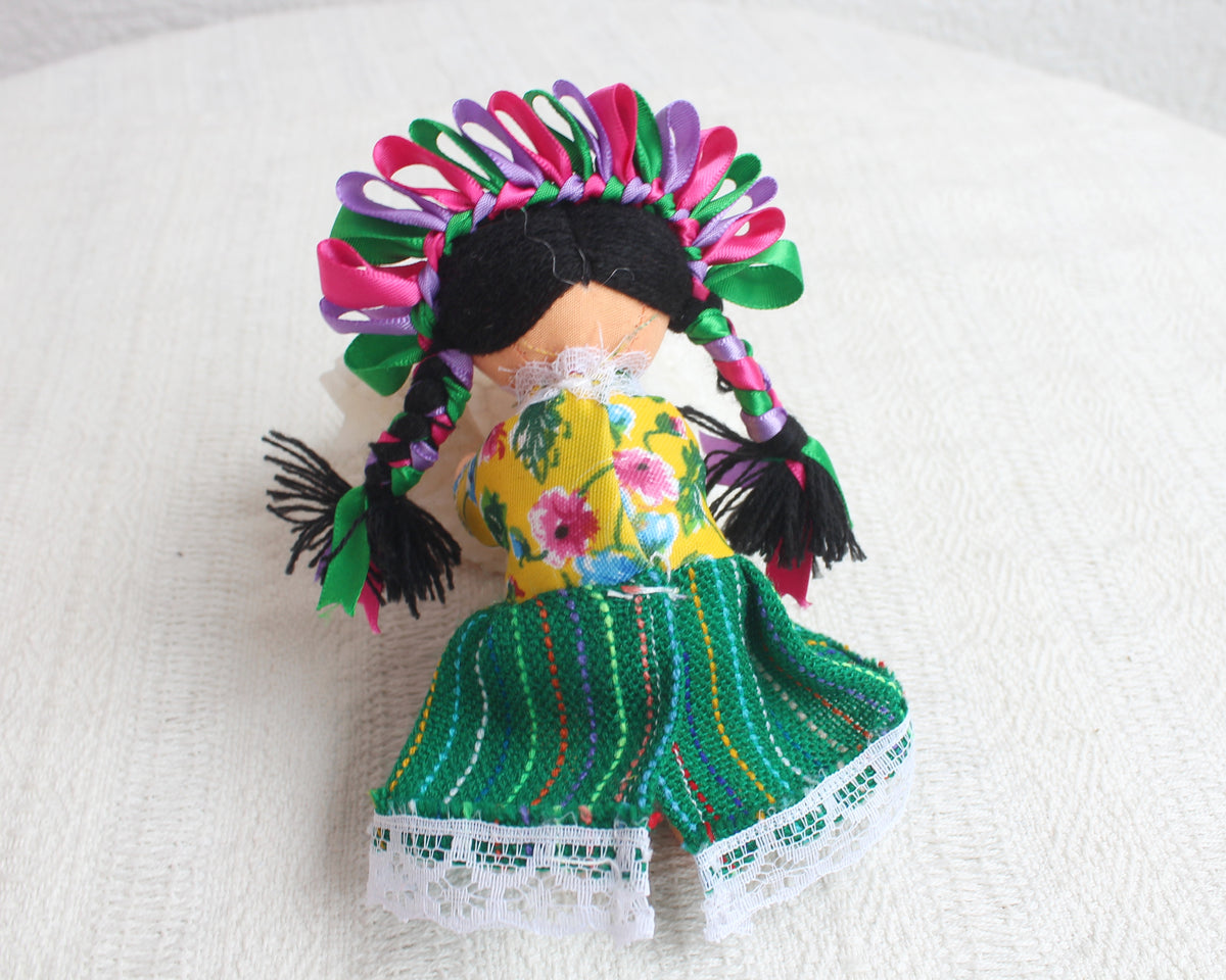 Muñeca Lelé Pequeña Verde Rosa Lila