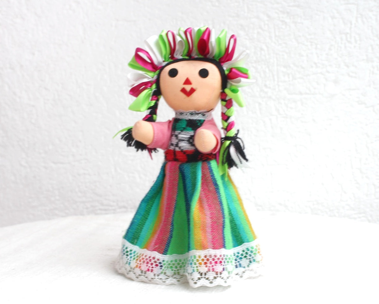 Muñeca Lelé Grande Verde Blanco Vino