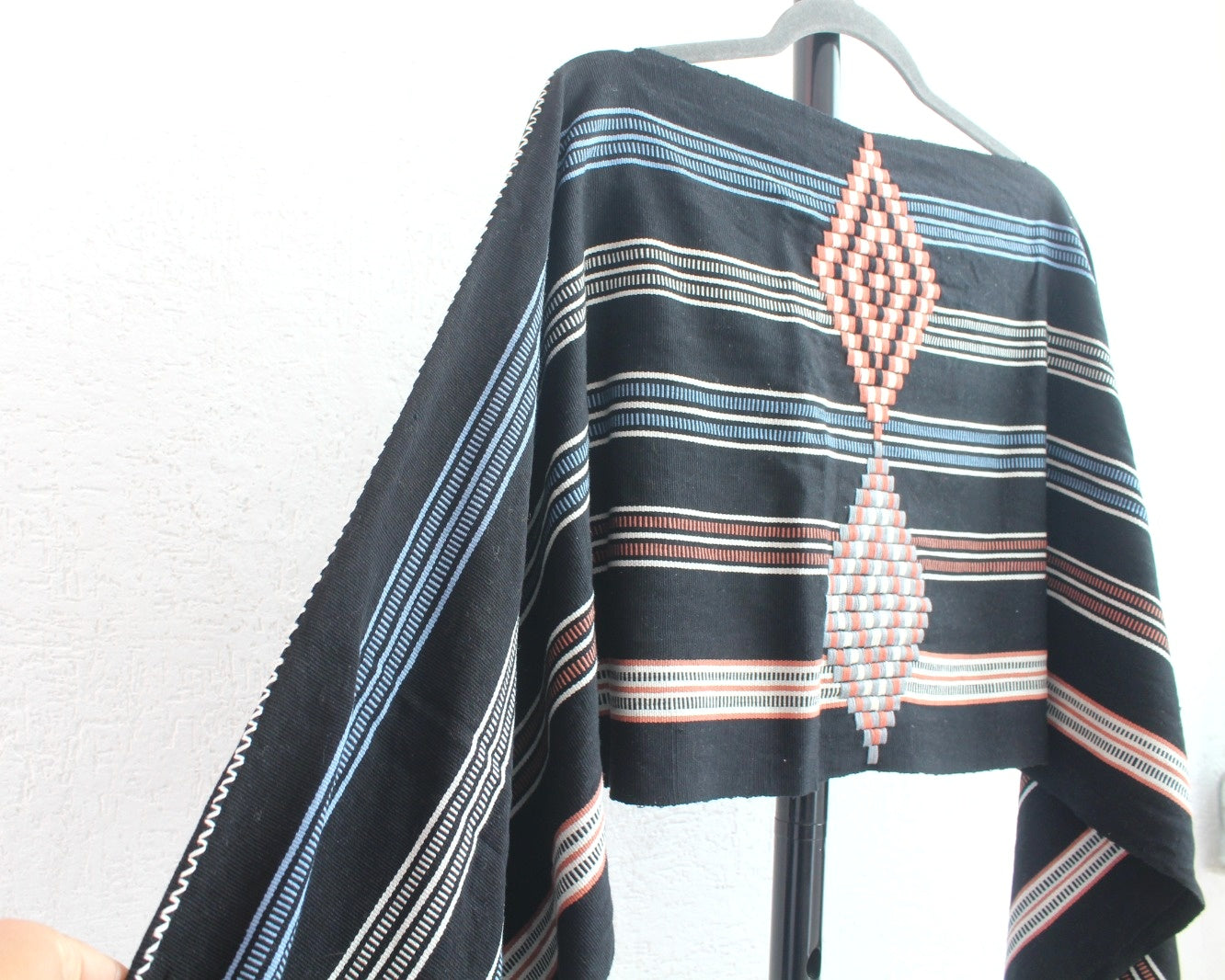 Jorongo Rombos Negro Lineas