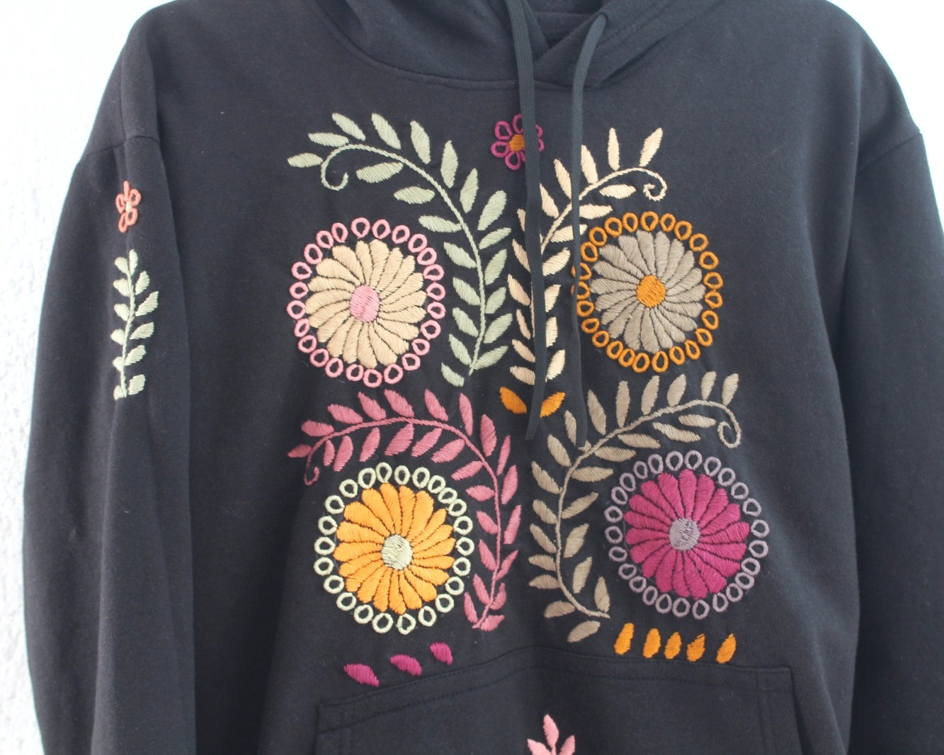 Sudadera L Rococo Negra Rosa