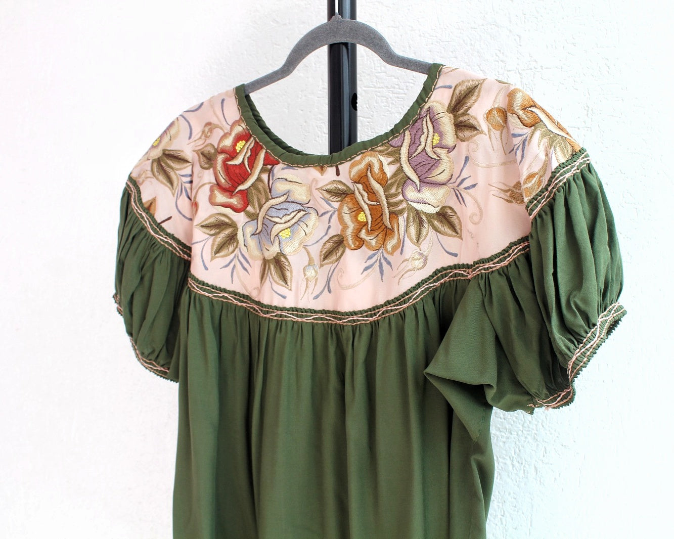 Blusa Abigail Flores Verde Olivo  Beige XXL