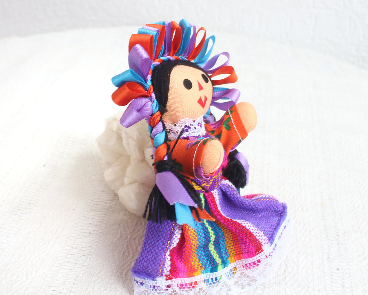 Muñeca Lelé Pequeña Azul Naranja Lila