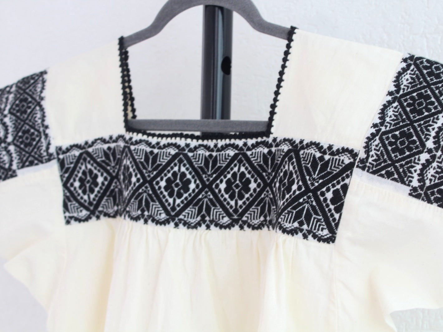 Blusa Tradicional Bordada Flores Negro M L