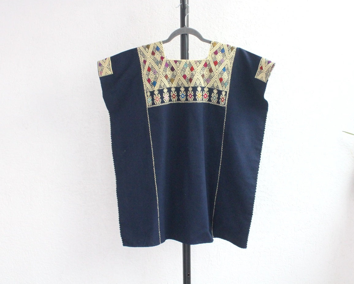 Huipil Corto Laura XL - 2XL Pejel Negro Crema