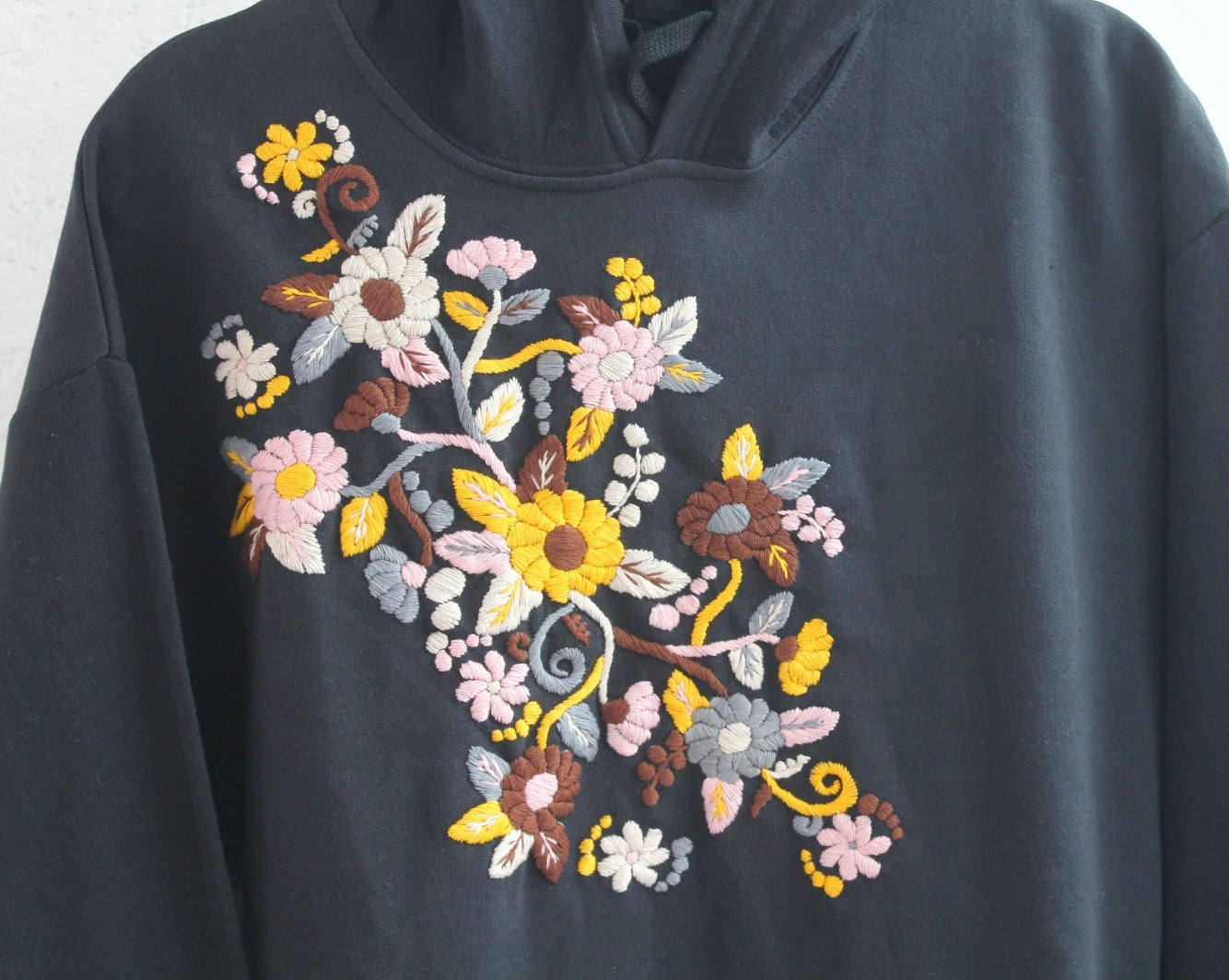 Sudadera L Flores Negra Rosa