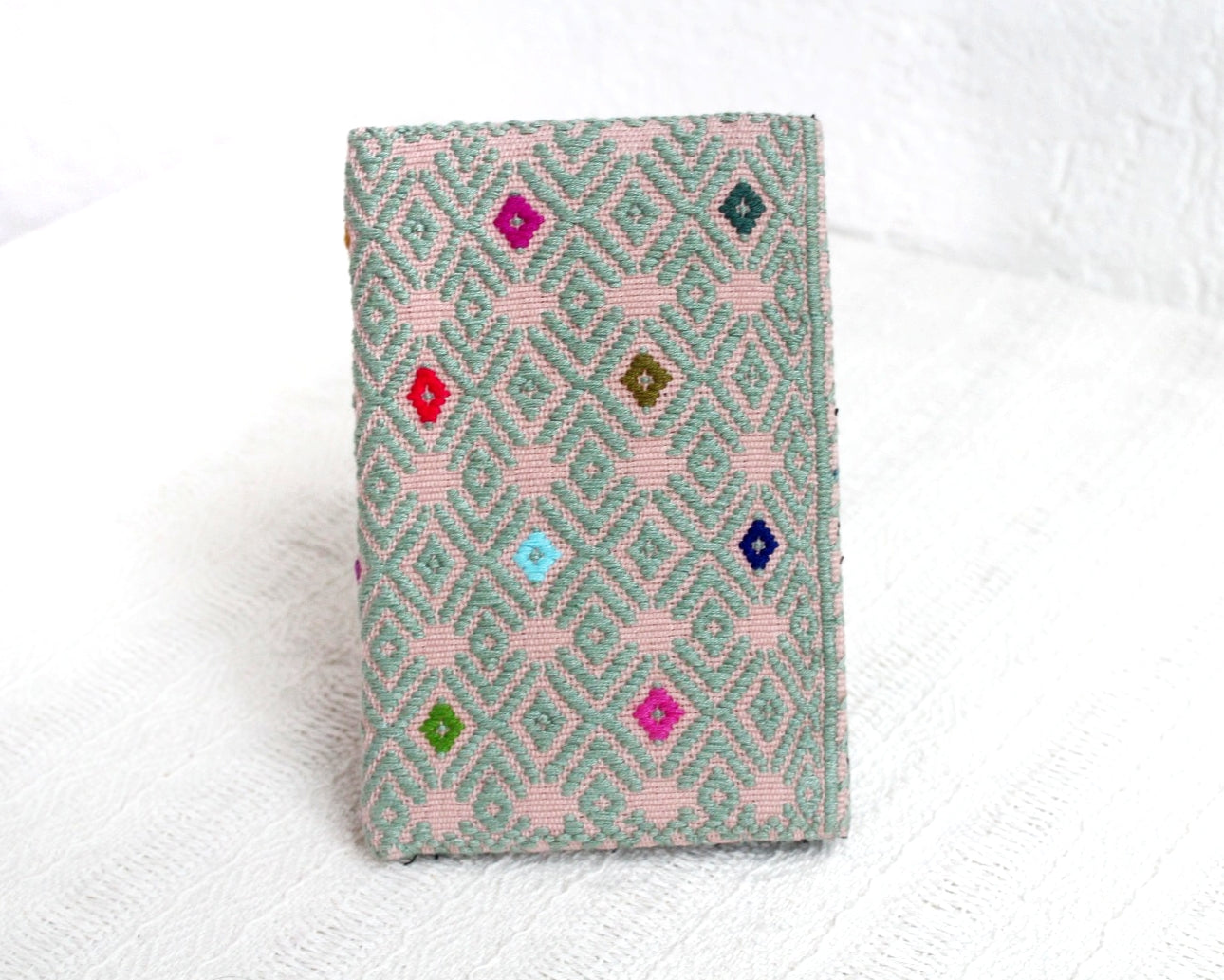 Porta Pasaporte Flores Menta Rosa