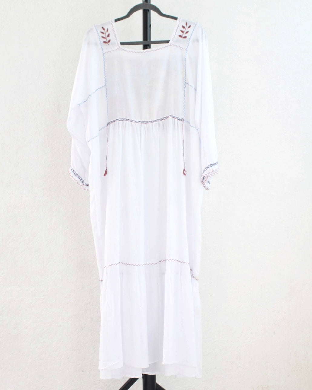 Vestido Julia Flores Manga XL / XXL Blanco