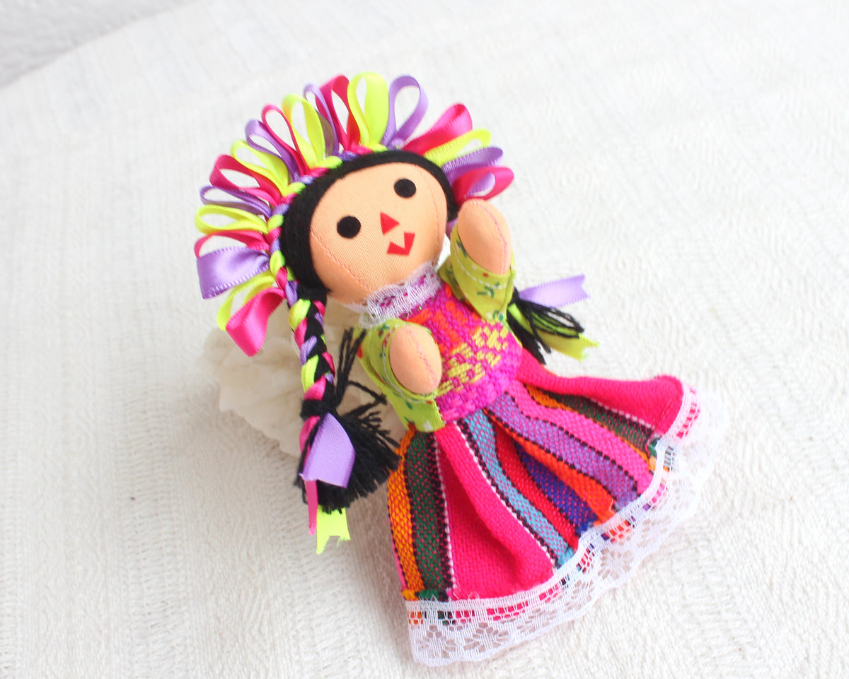 Muñeca Lelé Pequeña Rosa Amarillo Lila