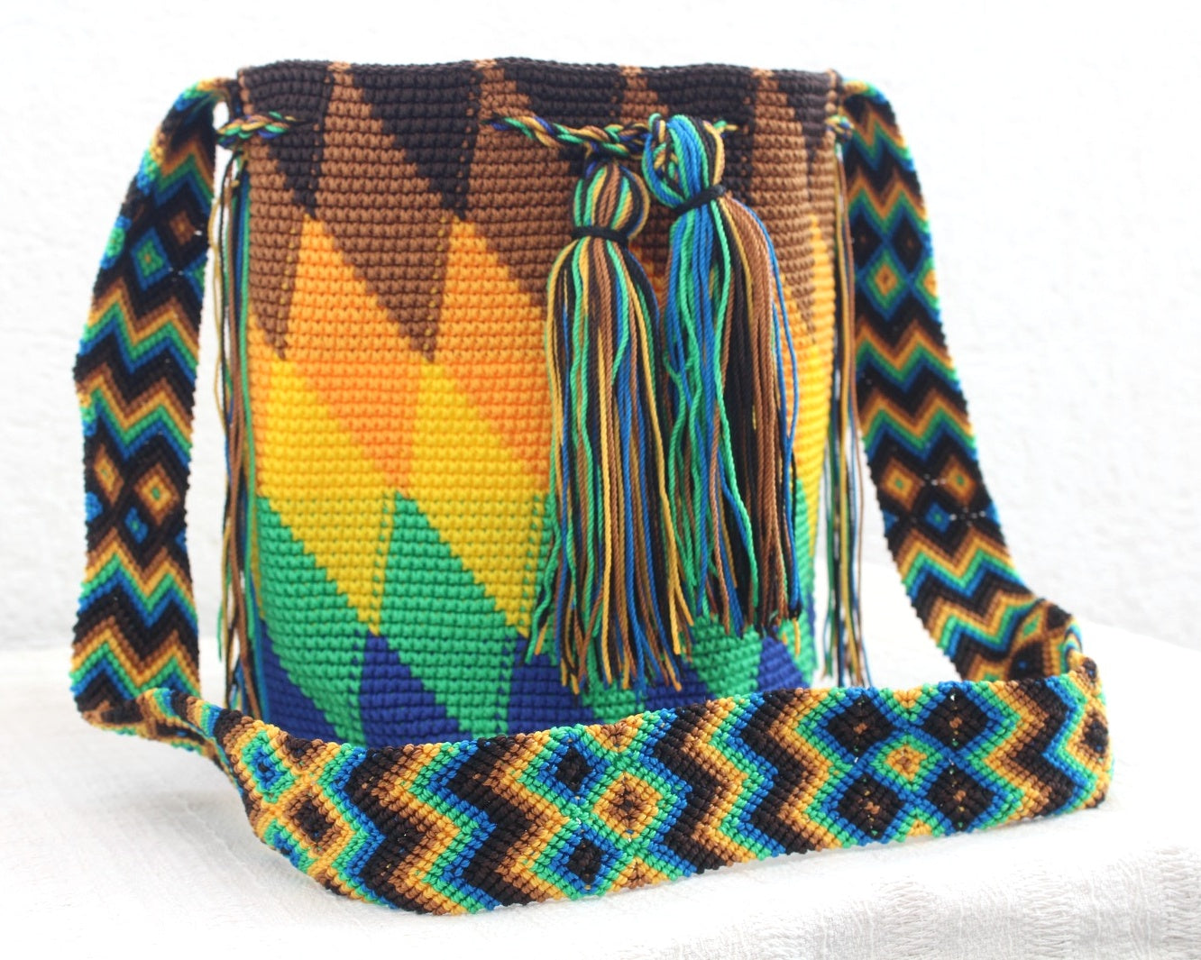 Bolso Morral Rombos Verde Amarillo Café