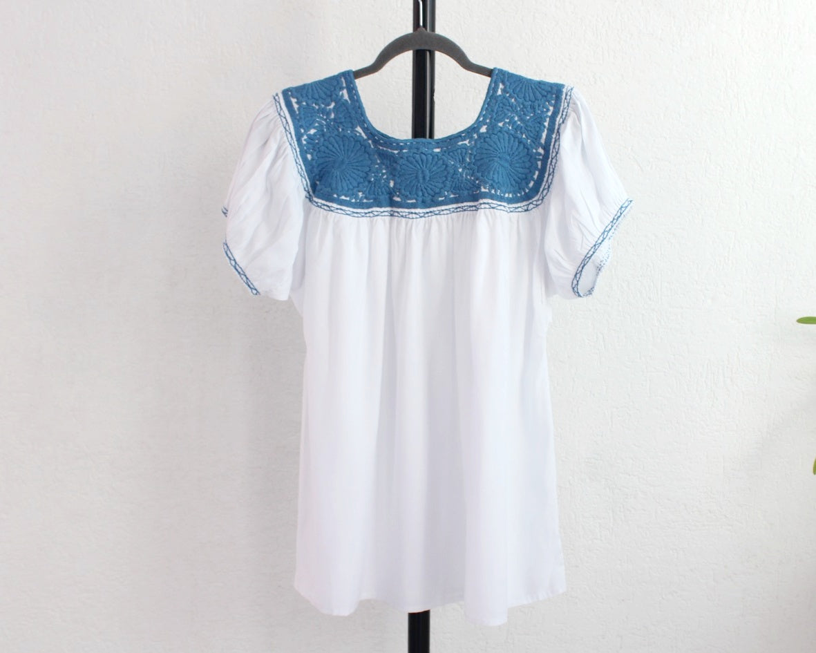 Blusa Aguacatenango Blanco Azul