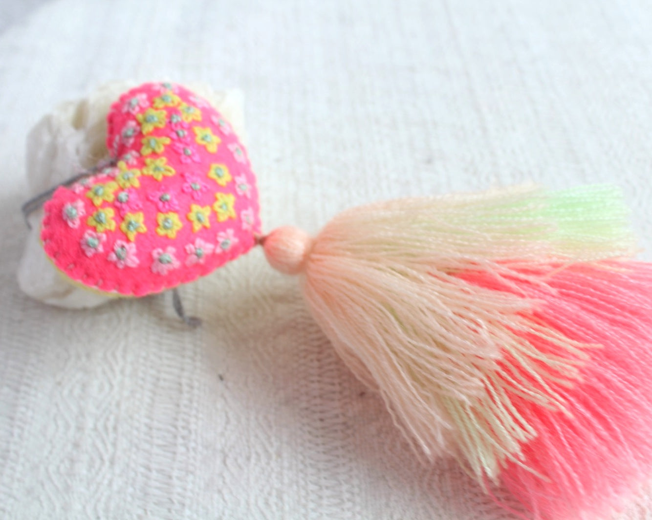 Corazón Florecitas Rosa Verde Coral