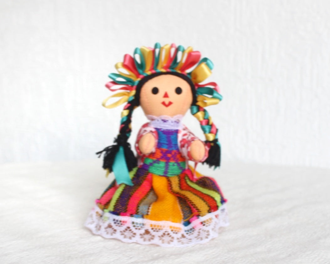 Muñeca Lelé Pequeña Amarillo Verde Coral