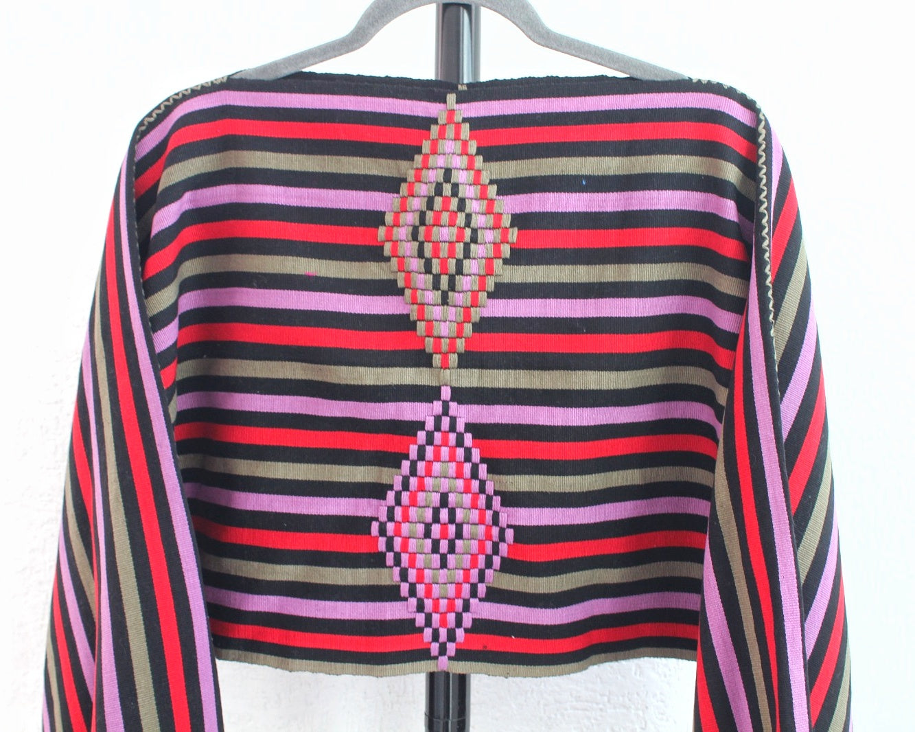 Jorongo Rombos Lila Negro Rojo