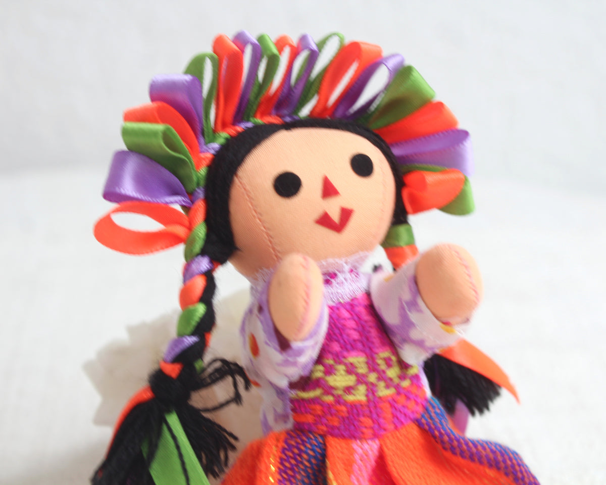 Muñeca Lelé Pequeña Verde Naranja Lila