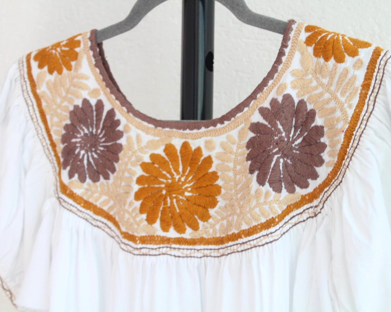 Blusa Aguacatenango Blanco Café Amarillo Mostaza