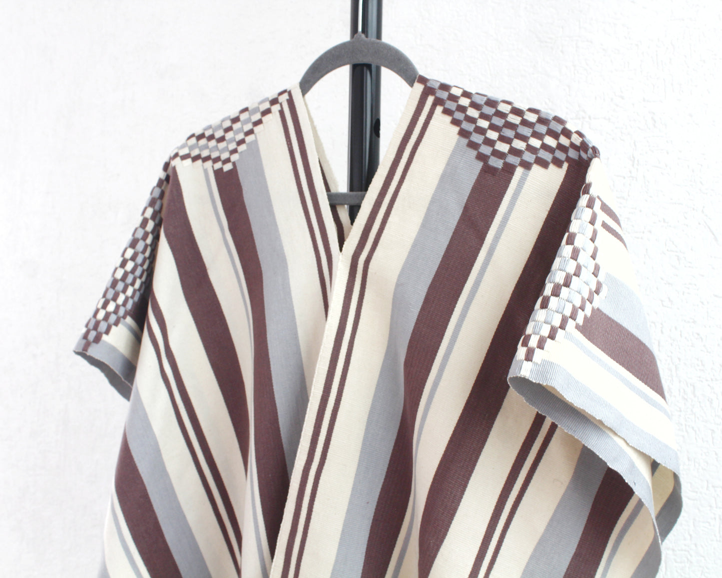 Jorongo Rombos Blanco Gris Café